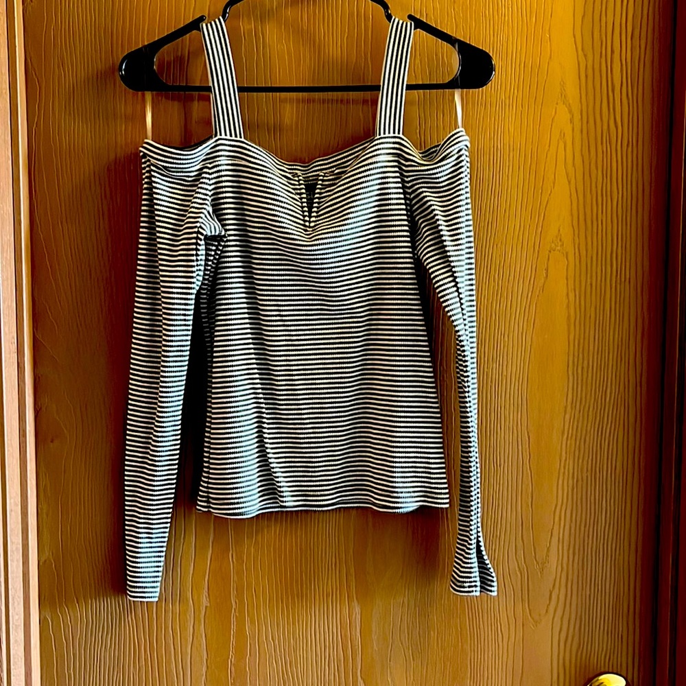 American eagle off the shoulder top